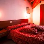 Hotel Aurora Spiazzi Di Caprino